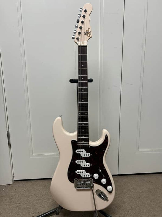G&L Tribute Series Comanche w/Rosewood Fretboard - Olympic White