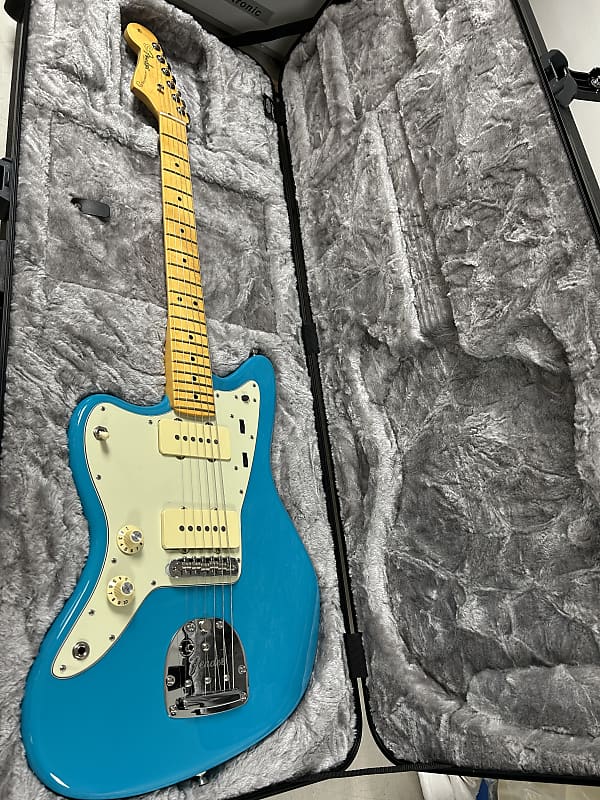 Fender American Professional II Jazzmaster Left-Handed with Maple Fretboard - Miami Blue