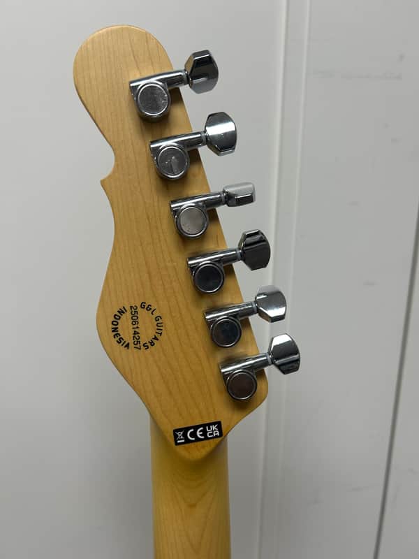 G&L Tribute Series ASAT Classic w/Maple Fretboard Electric Guitar - Tobacco Sunburst