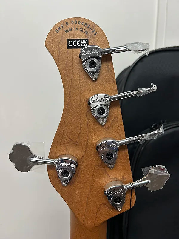 Sadowsky MetroExpress 21 Fret Vintage M/J Bass 5 String Maple Fretboard - Champagne Metallic