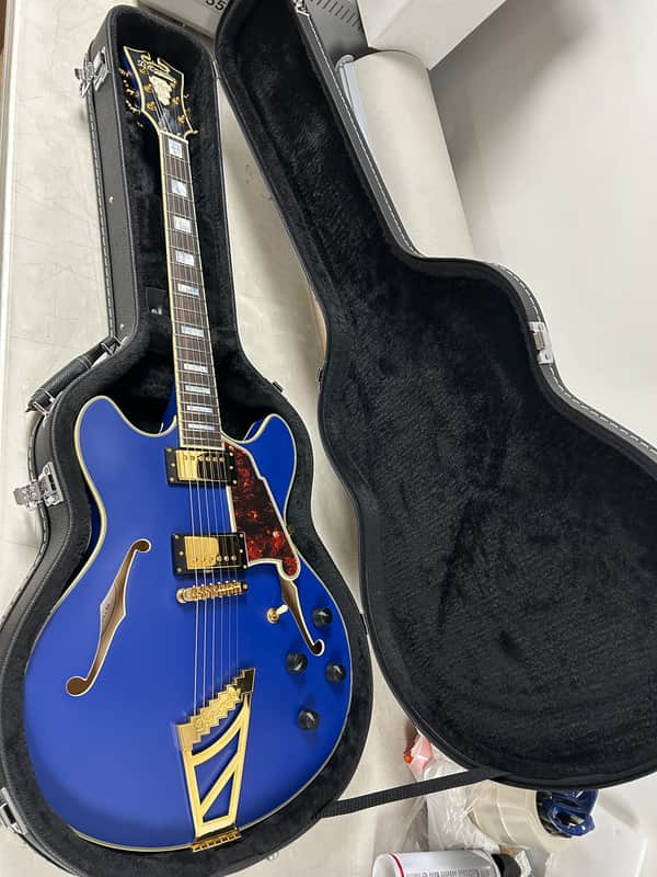 D'Angelico DLX DCTP Deluxe DC Semi Hollowbody Electric Guitar w/Stairstep Tailpiece - Matte Royal Blue
