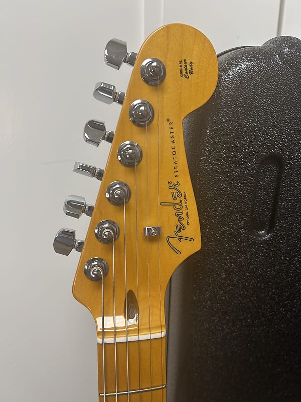 Fender American Professional II Stratocaster HSS with Maple Fretboard - Mystic Surf Green