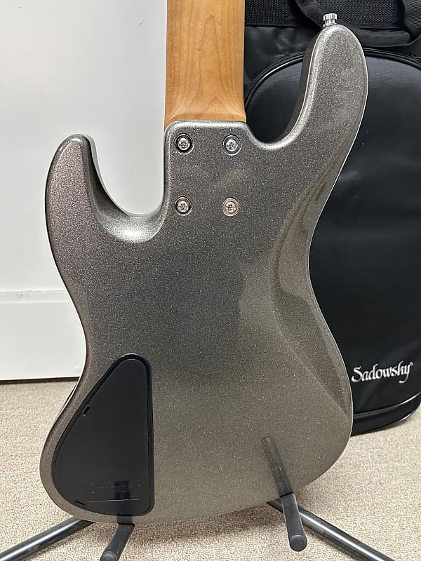 Sadowsky MetroExpress Hybrid P/J 5 String Bass w/Maple Fingerboard - Silver Metallic