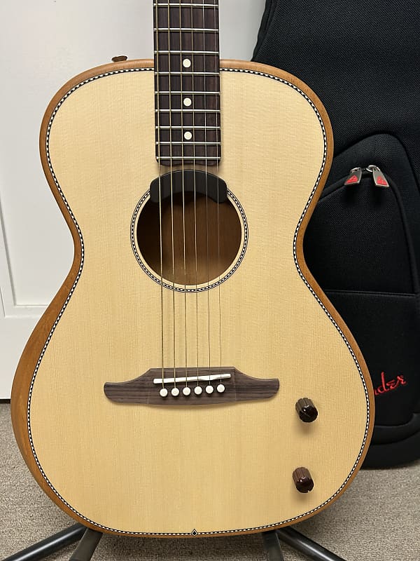Fender Highway Series Parlor Acoustic Electric Guitar Spruce Top - Natural