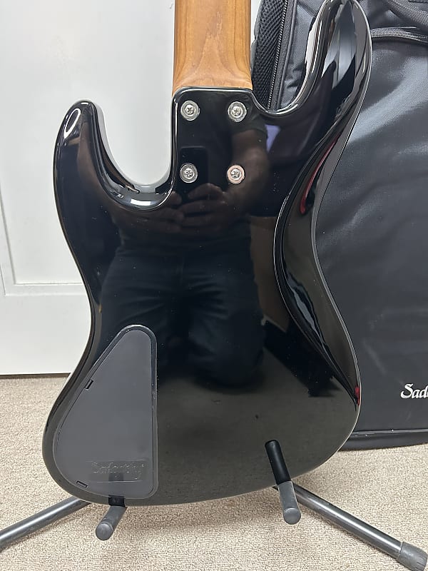 Sadowsky MetroExpress Hybrid P/J Bass 5-String FRETLESS with Pau Ferro Fretboard - Solid Black