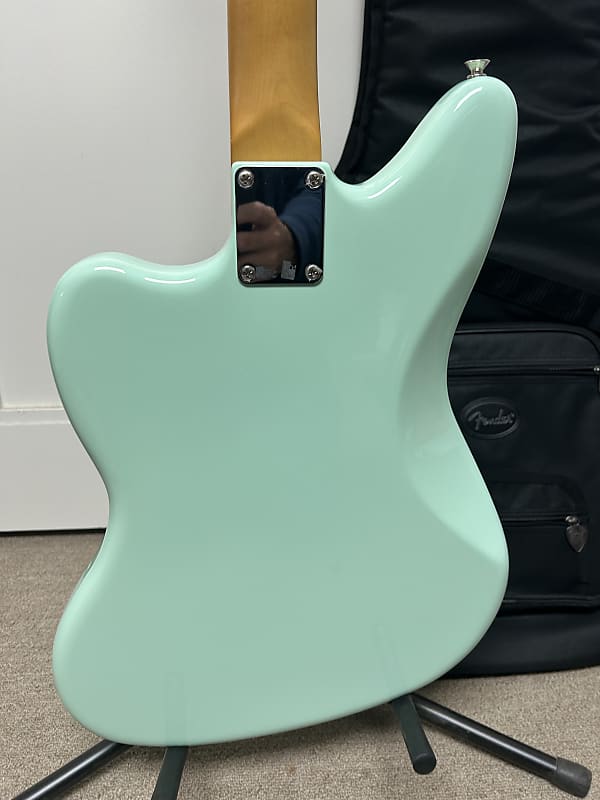 Fender Vintera '60s Jaguar Modified HH with Pau Ferro Fretboard - Surf Green