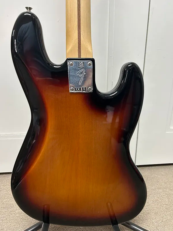 Fender Player Jazz Bass Left-Handed with Pau Ferro Fretboard - 3-Color Sunburst