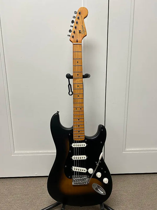 Squier 40th Anniversary Vintage Edition Stratocaster Electric Guitar - Satin Wide 2-Color Sunburst