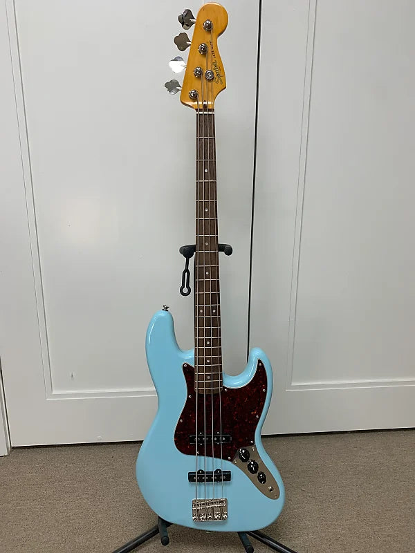 Guitar　Daphne　DSI　Squier　'60s　Bass　Classic　–　Blue　Vibe　Jazz　Guitars