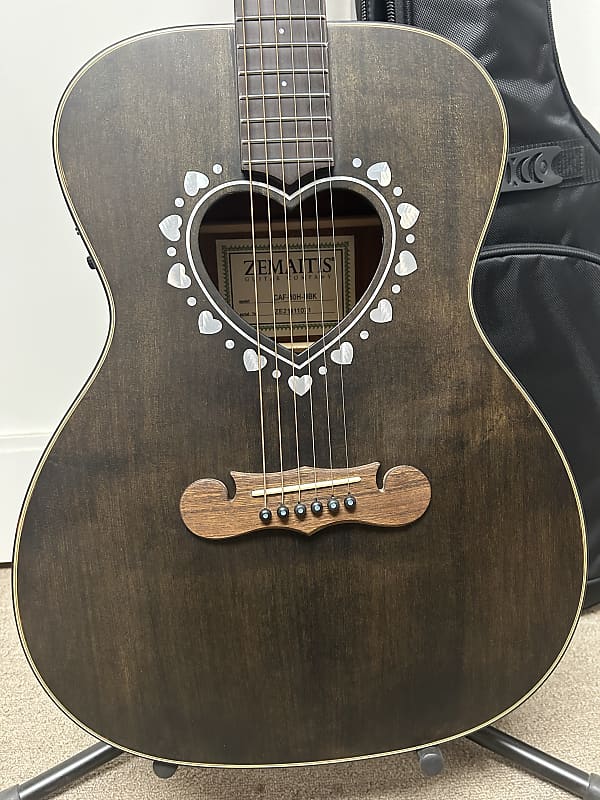 Zemaitis CAF-80H-DBK Acoustic Guitar w/Electronics - Black