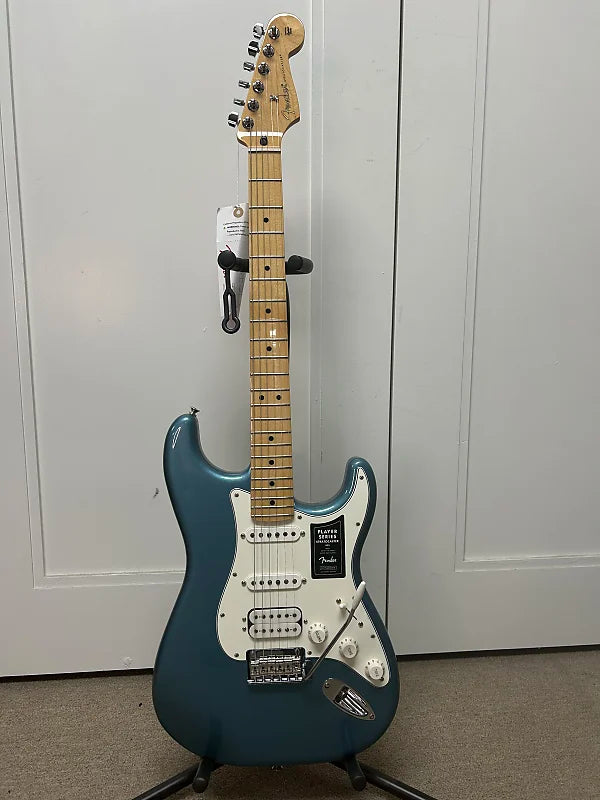 Fender Player Stratocaster HSS with Maple Fretboard - Tidepool