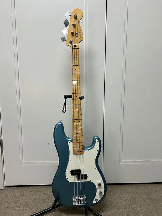 Fender Player Precision Bass with Maple Fretboard - Tidepool