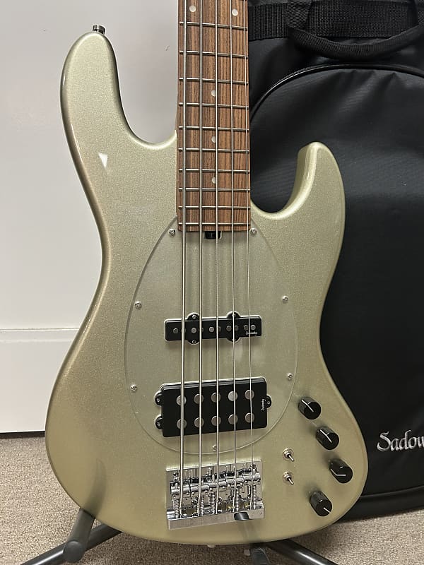 Sadowsky MetroExpress 21 Fret Vintage M/J Bass 5 String Morado Fretboard - Champagne Metallic