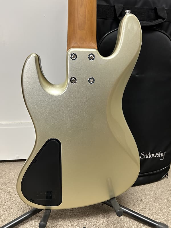 Sadowsky MetroExpress Vintage J/J 5 String Bass w/Maple Fingerboard - Champagne Metallic