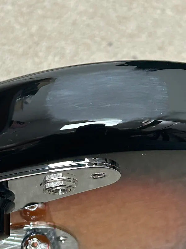 Fender Vintera '60s Mustang with Pau Ferro Fretboard - 3-Color Sunburst