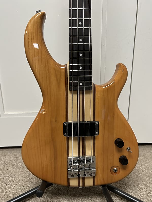 Aria Pro II SB-700 Four String Bass Guitar - Oak