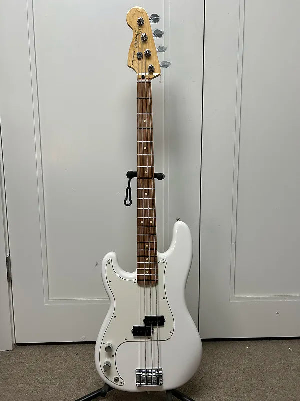 Fender Player Precision Bass Left-Handed with Pau Ferro Fretboard - Polar White