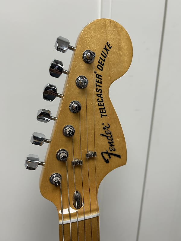 Fender Vintera '70s Telecaster Deluxe with Maple Fretboard - Mocha