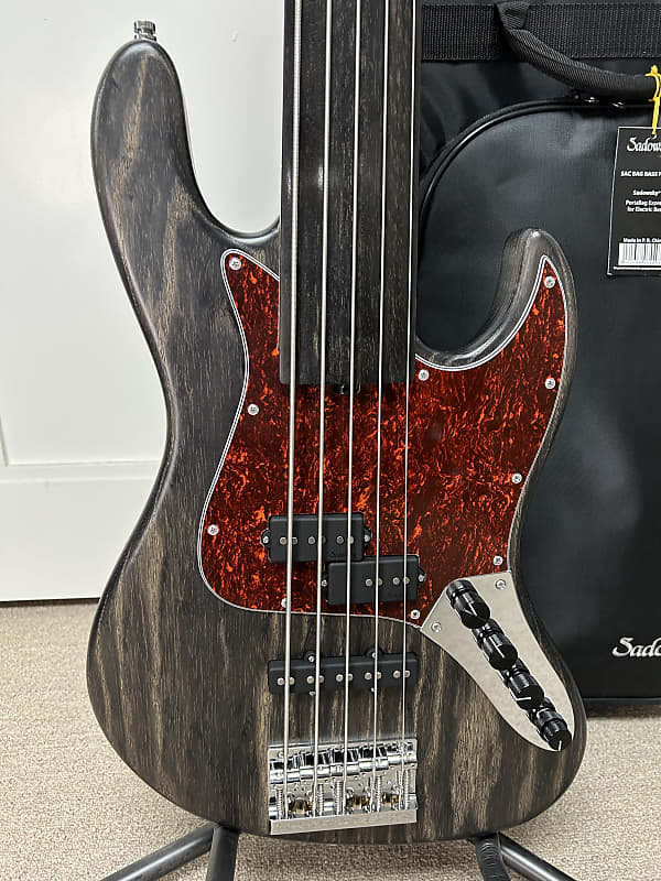 Sadowsky MetroLine 21-Fret Vintage Fretless P/J 5-String Bass Swamp Ash Body - Nirvana Black Transparent Satin PAYMENT TWO OF TWO