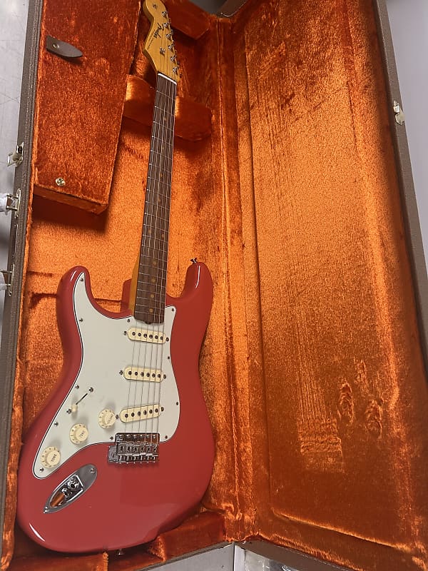 Fender American Vintage II '61 Stratocaster Left-Handed - Fiesta Red