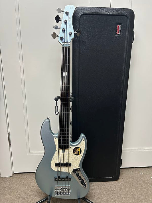Sire 2nd Generation Marcus Miller V7 LPB Alder 5-String with Fretless Ebony Fingerboard 2019 - Lake Placid Blue