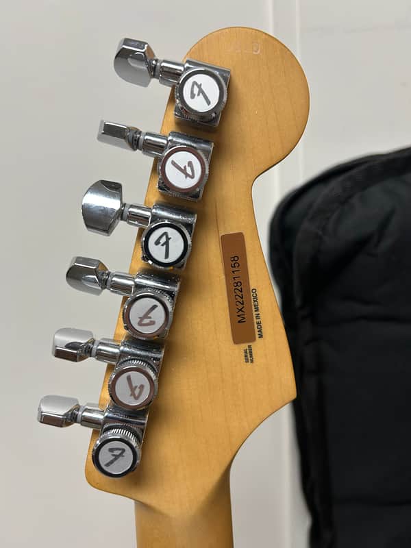 Fender Player Plus Stratocaster Left-Handed with Pau Ferro Fretboard -Tequila Sunrise