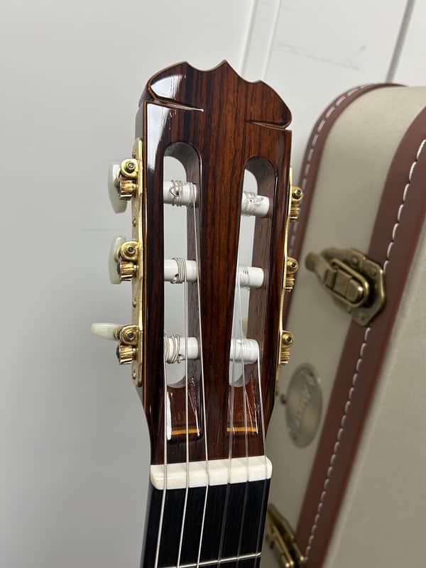 Alvarez Yairi Masterworks Series CYM75ce Cutaway Nylon String Classical Acoustic Guitar with Electronics - Natural