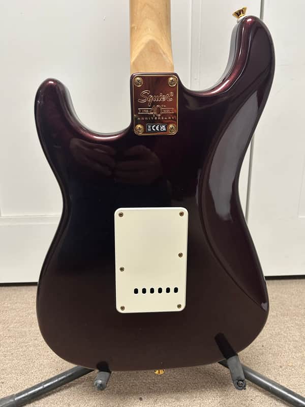 Squier 40th Anniversary Gold Edition Stratocaster Electric Guitar - Ruby Red Metallic