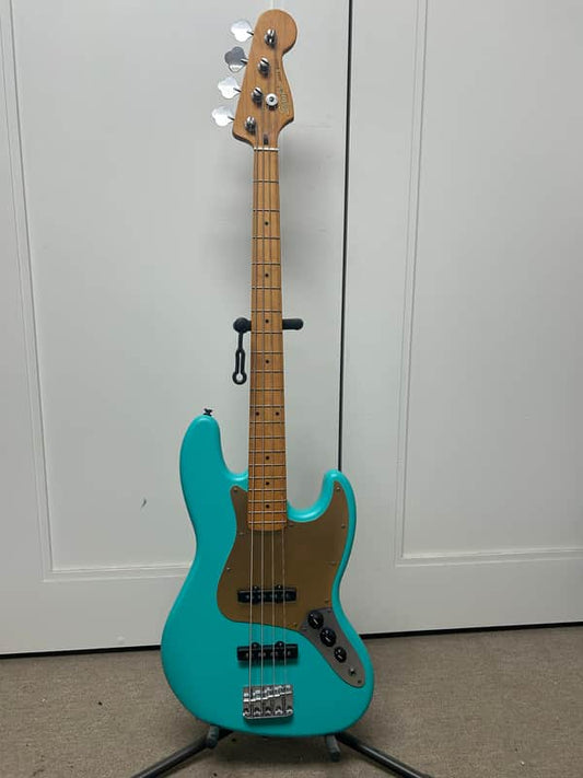 Squier 40th Anniversary Vintage Edition Jazz Bass - Satin Sea Foam Green