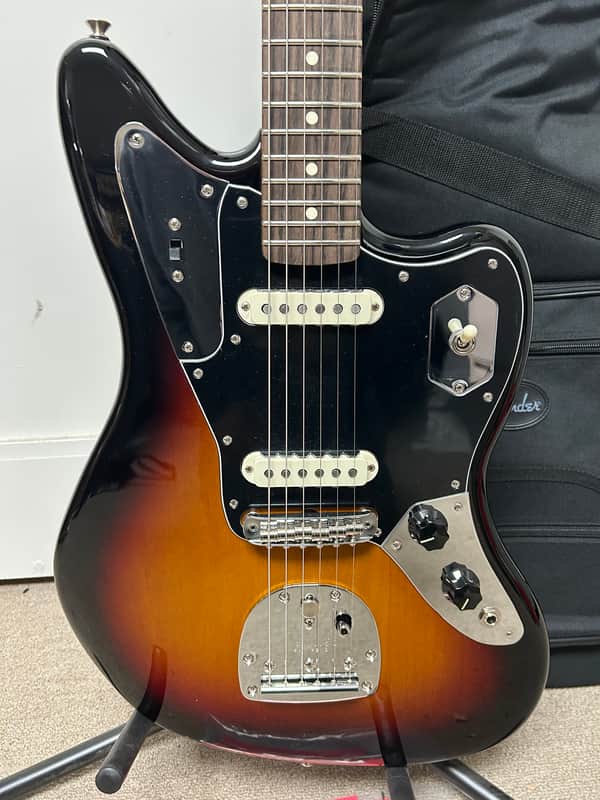 Fender American Professional Classic Jaguar Electric Guitar - 3-Color Sunburst