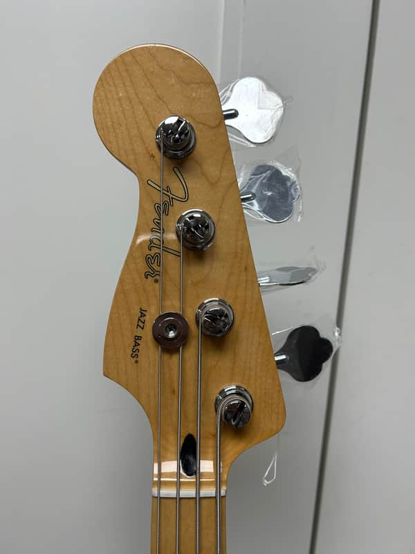 Fender Player Jazz Bass Left-Handed with Maple Fretboard - Black