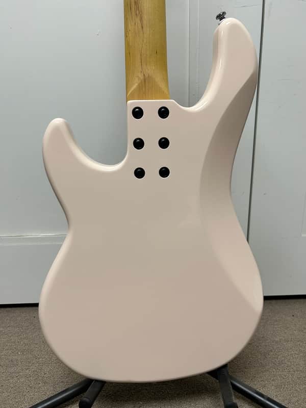 G&L Tribute Series LB-100 Bass Guitar - Olympic White