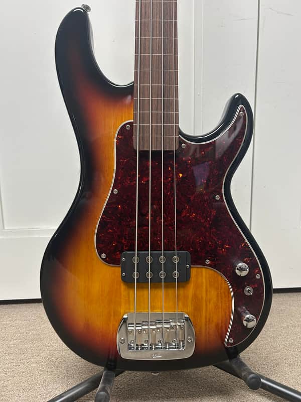 G&L Tribute Series Kiloton Fretless 4-String Bass - 3-Tone Sunburst