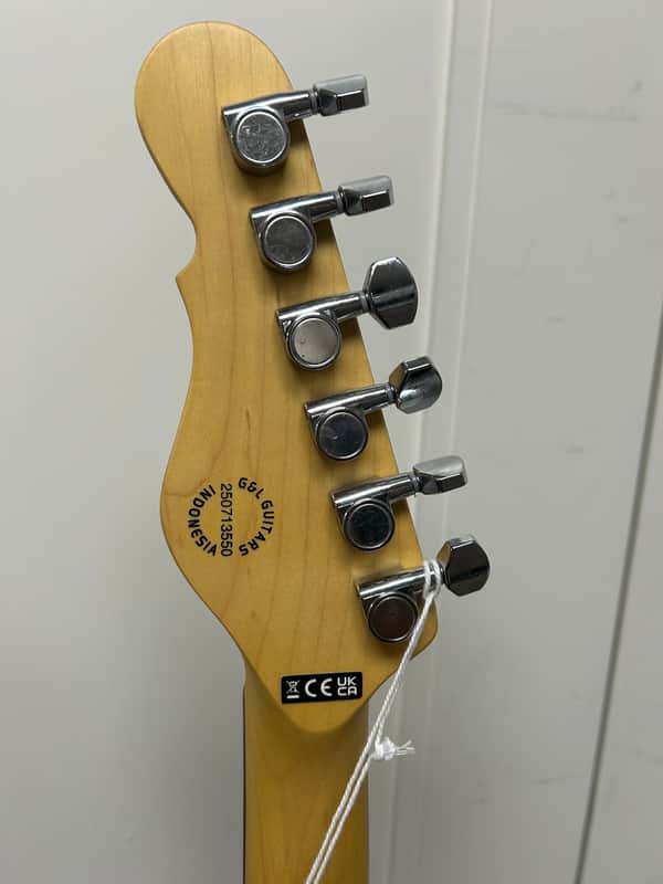 G&L Tribute Series ASAT Classic Bluesboy Electric Guitar w/Rosewood Fretboard - Candy Apple Red