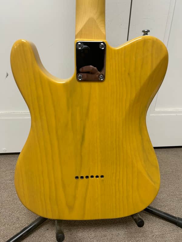G&L Tribute Series ASAT Classic Electric Guitar w/Maple Fretboard - Butterscotch Blonde