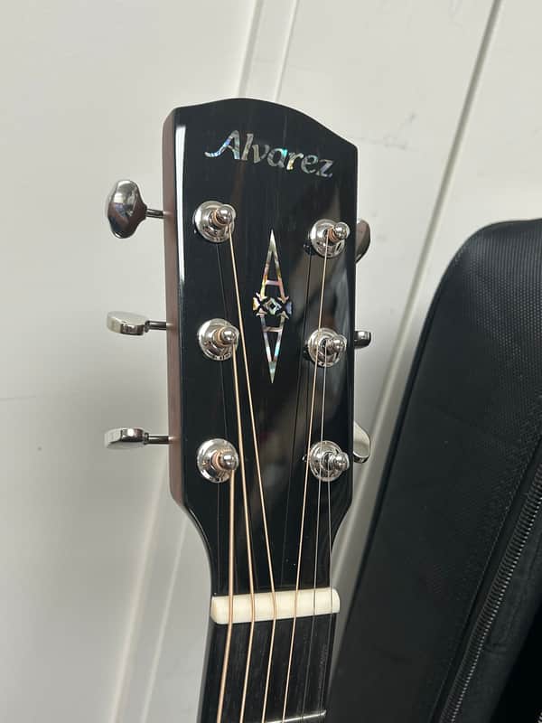 Alvarez LD60e Laureate Series Dreadnought Acoustic Guitar w/Electronics - Sunset