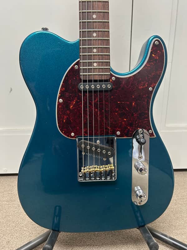 G&L Tribute Series ASAT Classic Electric Guitar w/Rosewood Fretboard - Emerald Blue