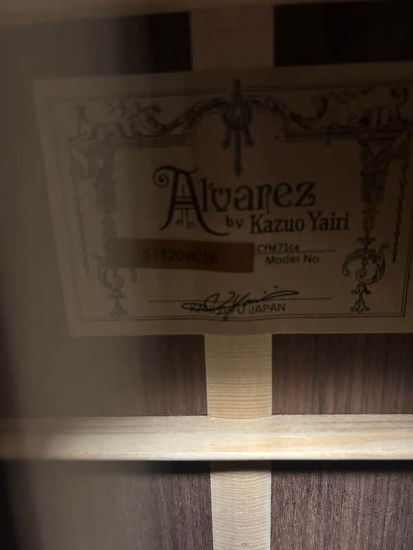 Alvarez Yairi Masterworks Series CYM75ce Cutaway Nylon String Classical Acoustic Guitar with Electronics - Natural