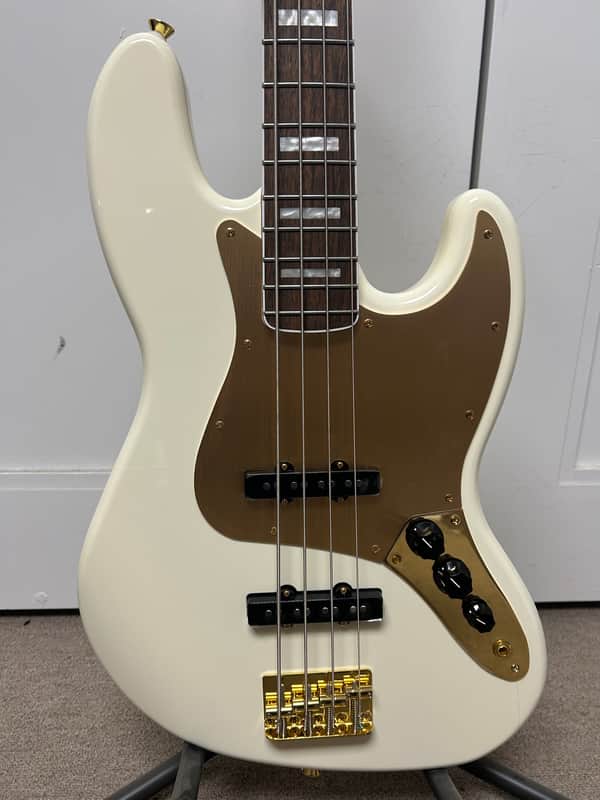 Squier 40th Anniversary Gold Edition Jazz Bass - Olympic White