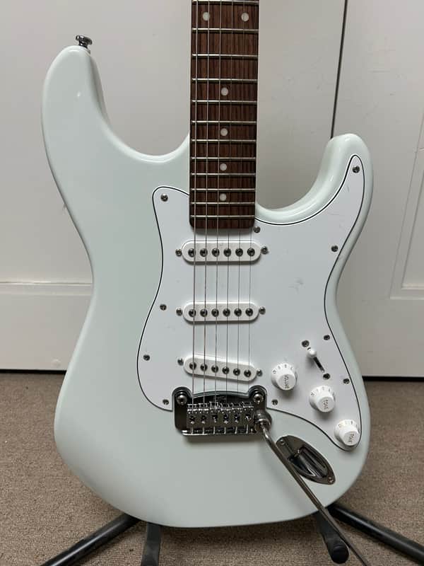 G&L Tribute Series S-500 Electric Guitar w/Rosewood Fretboard - Sonic Blue