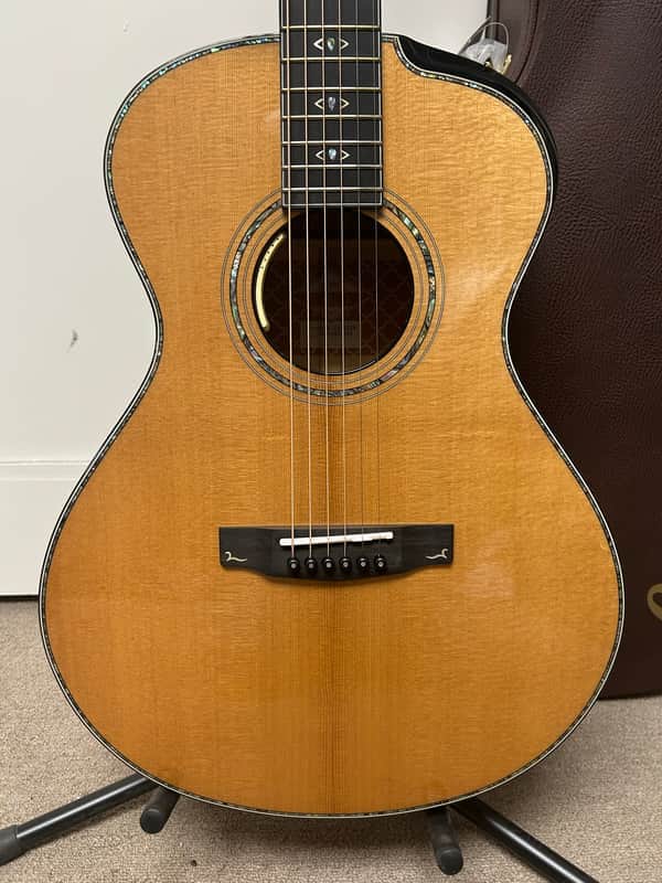 Cort Gold Series Passion Acoustic Guitar with Electronics - Natural
