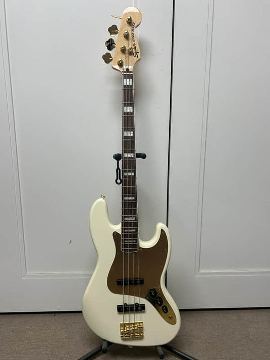 Squier 40th Anniversary Gold Edition Jazz Bass - Olympic White
