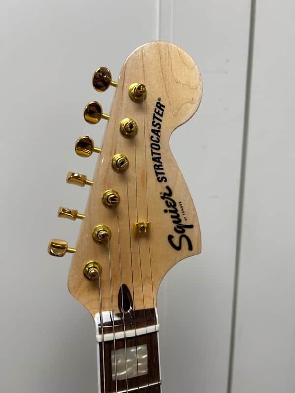 Squier 40th Anniversary Gold Edition Stratocaster Electric Guitar - Ruby Red Metallic