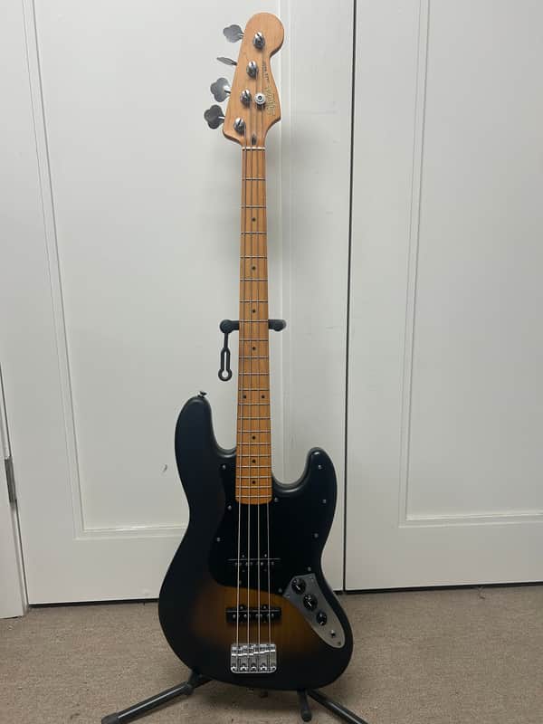 Squier 40th Anniversary Vintage Edition Jazz Bass - Satin Wide 2-Color Sunburst