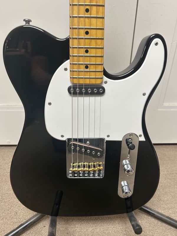G&L Tribute Series ASAT Classic Electric Guitar w/Maple Fretboard- Black