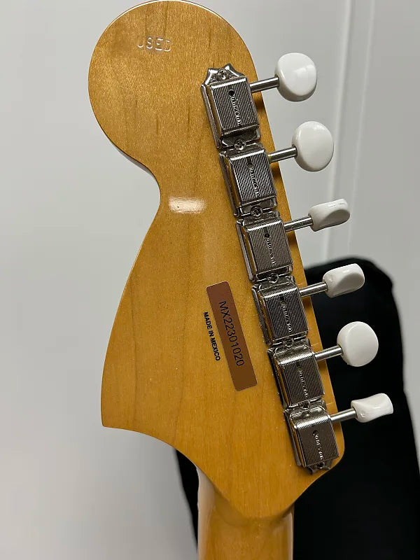 Fender Vintera '60s Mustang with Pau Ferro Fretboard - Lake Placid Blue