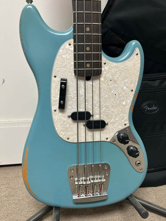 Fender Justin Meldal-Johnsen JMJ Road Worn Signature Mustang Bass - Faded Daphne Blue