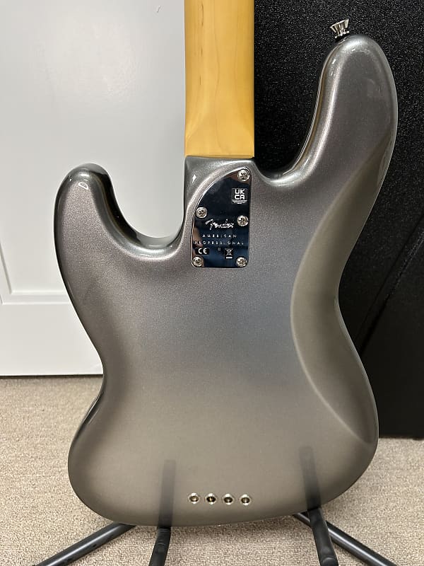 Fender American Professional II Jazz Bass with Rosewood Fretboard - Mercury