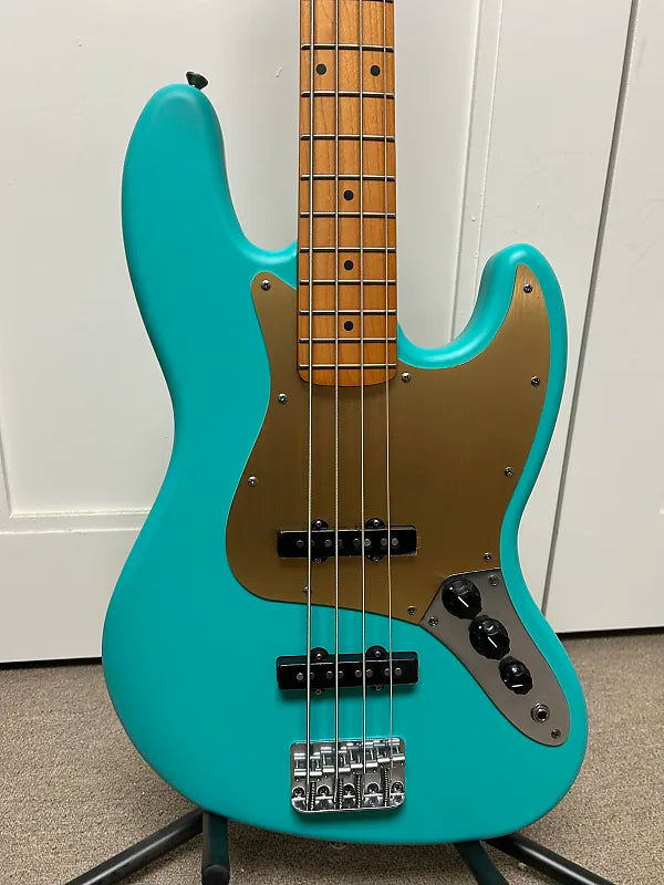 Squier 40th Anniversary Vintage Edition Jazz Bass - Satin Sea Foam Green