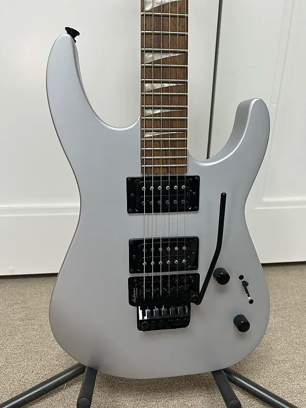 Jackson X Series Dinky DK2XR Limited-Edition - Satin Silver